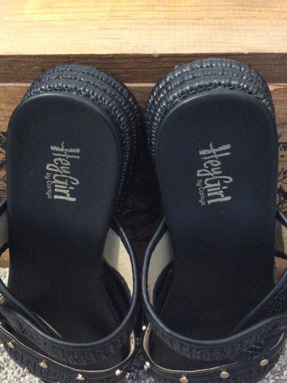 W's Walk Of Shame Sandals - 2 strap platform slides - Black w/ Gold - size  9 - Picture 3 of 11